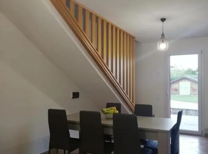 Tana - Via Pasubio * إنيغو